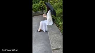 两个禽兽老铁刷了不少礼物后把平台主播妹子约出来聚会吃饭被灌醉带到宾馆绑起来俩人轮番干疯狂发泄兽欲